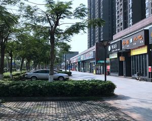 万科沁园南向小3房光线通风很好景观也漂亮