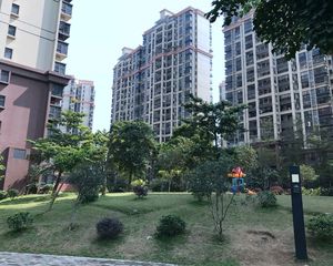 急售涛汇领御花园地铁物业好房,电梯洋房精装3房