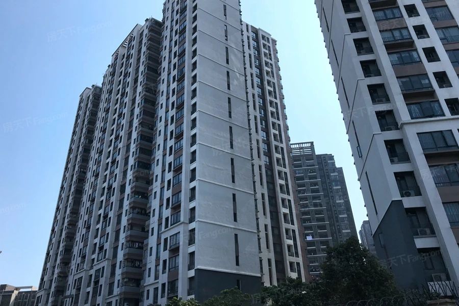 万科沁园(业主急售)送车位 三房两卫 南向,佛山顺德伦教万科沁园二手