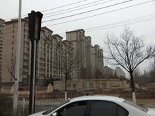 保利拉菲 精装修三室 中间楼层 采光好