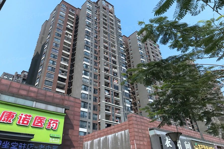 万科沁园(业主急售)送车位 三房两卫 南向,佛山顺德伦教万科沁园二手