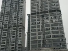 精装三房 保养良好 中高楼层 视野开阔