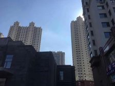 陶瓷小区1楼东南向毛坯70米46万可谈