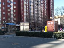 快看,2013年电梯两居,好停车,距离医院菜市场近