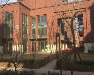 龙熙旭辉6號院4室1厅南北