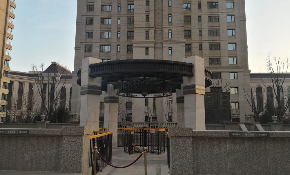 介.费0.8恒大帝景 小区直面海河 出行便利 户型合理