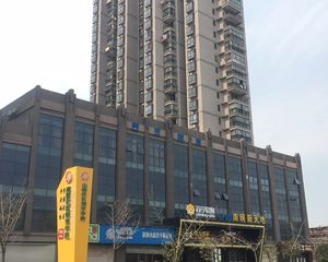 看房方便,周边配套很好,户型方正出门就是学笑