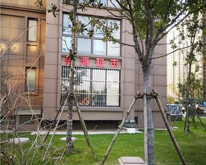 海悦一房 毛坯出售 户型方正 价格好谈