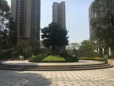 东海银湾,中间位 带约80平台,业主花近30W从新装修