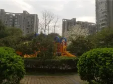 此房户型手续齐全,格局好,采光好,无遮挡,出行方便