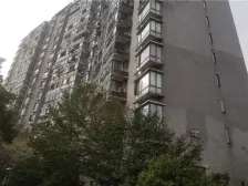 经纬二期雍园 南北通透,采光好 装修好,环镜优美 中间楼层