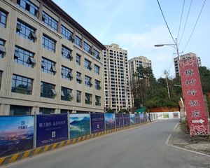 天际藏玉6室1厅南北