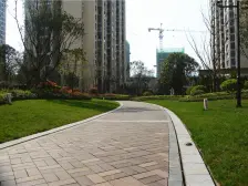 林达这边、客厅朝小区、户型方正