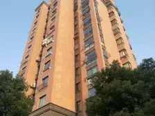 精装修领包入住,税费少、配套设施齐全,小区环境好