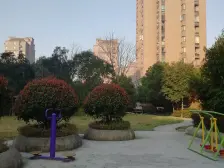 近9号线地铁口+三开间朝南全明户型+税费少