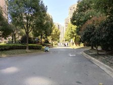 产权清晰,中心位置,1梯4户,必看好房