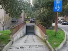 近9号线地铁口+三开间朝南全明户型+税费少