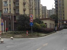 港闸区地铁口幸福锦园两室精装修拎包入住