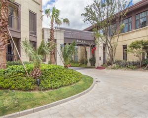 郡城花苑次新房洋房中庭位置,顶楼带阁楼楼