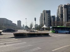新城区1楼,带大院子,洋房品质高层的价格