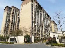 满五税费少 带地下室和花园 得房率高