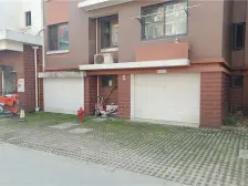 精装全配 诚心出售 朝东 地铁口