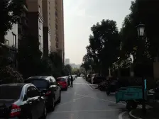 小石城精装一楼带院子和地下室,有产证,看房方便