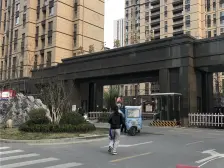 奥体中路 次新房 位置好 业主诚心出售