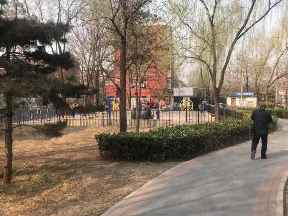 万地名苑实景图