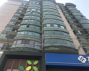 五棵松万达对面,坐拥成熟配套,大平层,视野采光棒。