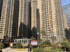 房子精装修,标准三房,看房效果好,业主诚意出售