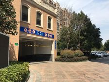 此房满五税费少,通透格局,楼层好视野开阔,采光充足