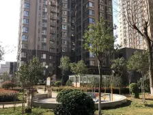 园林式小区两梯四户,业主诚意出售没有车位120多万!