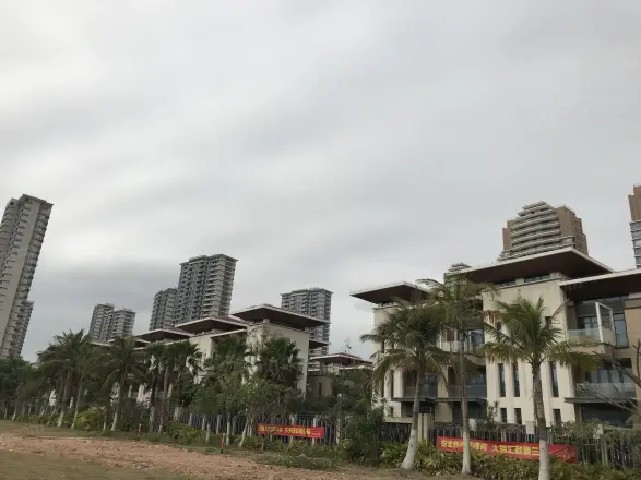 华融琴海湾别墅实景图