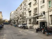 产权清晰 正常贷款 低楼层 公摊小 地铁近 配套齐全