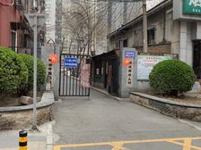 潘家园17号线潘家园西龙潭湖公园低楼层一居室