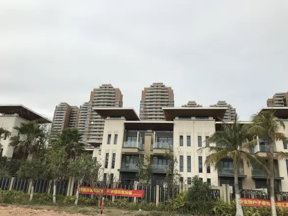 华融琴海湾别墅实景图