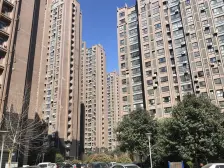 大学路地铁口 三环内 精装 好楼层 采光好 大一室