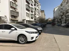 济钢新村中心区 90平 两室两厅 有地下室 有钥匙