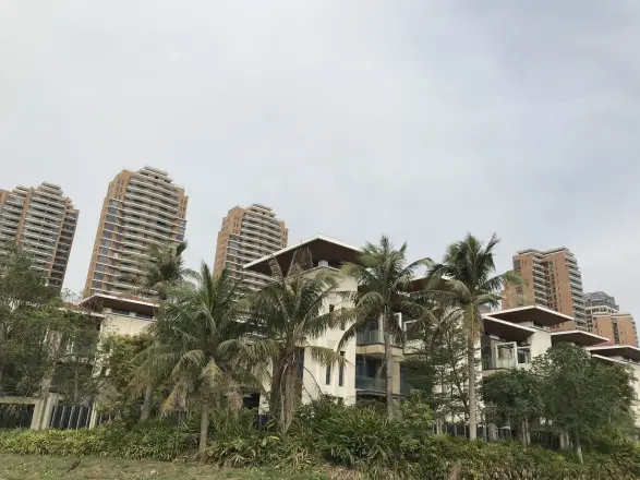 华融琴海湾别墅实景图