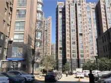 大学路 中间楼层 带电梯 小区新 交通便捷 近医院