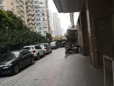 双轨出行方便,视野景观好,采光充足,配套设施齐全