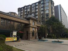 新希望皇冠国际 3室2厅 东南