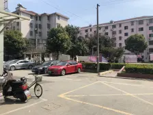 此房满五,税少,价格可谈,近地铁,视野开阔