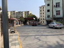 近双轨交地铁,近医院,近公园,地段好,精装三房