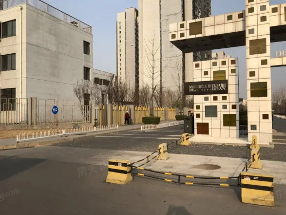 国风美唐综合楼实景图