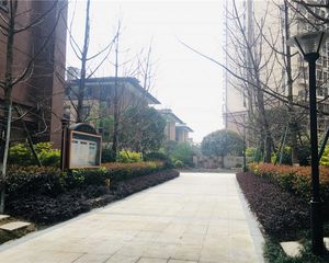 保利创智锦城2室1厅东南南