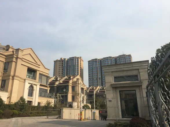 湖畔天下瑞泷实景图