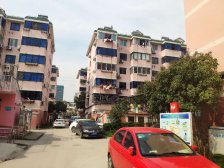 地铁5号线 非顶楼 边套户型 房龄新 主推