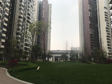 合能珍宝琥珀3期 3室2厅 东南